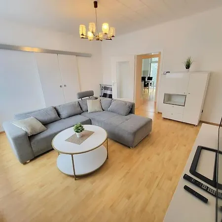 Apartment Moeblierte 3-zi Naehe Bwzk